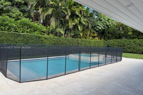 Villa ou maison à louer à Coral Gables, Floride: 3 chambres, 175.21 m2 № 1976642 - photo 14