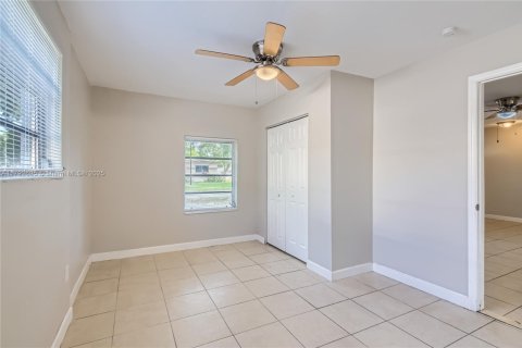 Villa ou maison à vendre à Miramar, Floride: 3 chambres, 148.64 m2 № 1665596 - photo 11