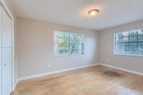 Villa ou maison à vendre à Miramar, Floride: 3 chambres, 148.64 m2 № 1665596 - photo 14