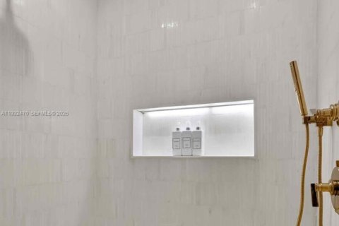 Снять в аренду кондоминиум в Майами, Флорида 4 спальни, 239.87м2, № 1991043 - фото 30