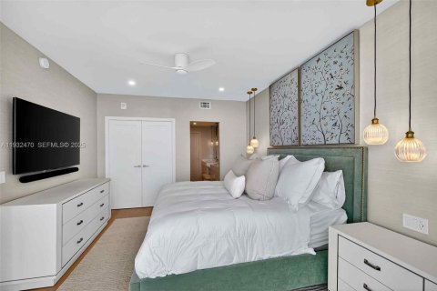 Снять в аренду кондоминиум в Майами, Флорида 4 спальни, 239.87м2, № 1991043 - фото 24