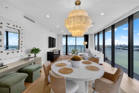 Снять в аренду кондоминиум в Майами, Флорида 4 спальни, 239.87м2, № 1991043 - фото 10