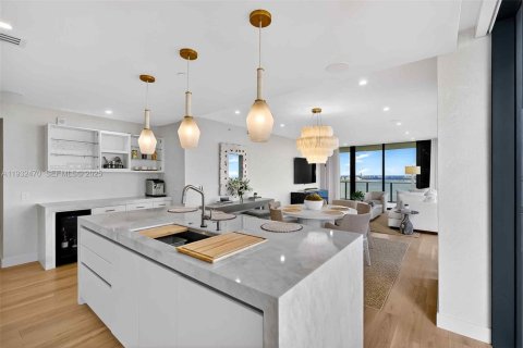 Снять в аренду кондоминиум в Майами, Флорида 4 спальни, 239.87м2, № 1991043 - фото 8