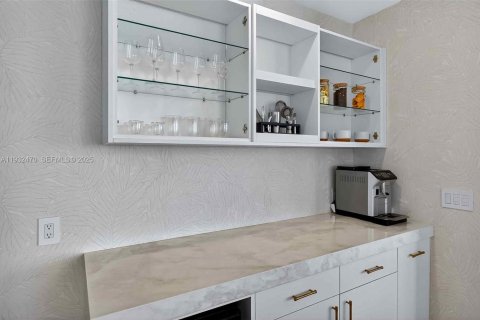 Снять в аренду кондоминиум в Майами, Флорида 4 спальни, 239.87м2, № 1991043 - фото 15