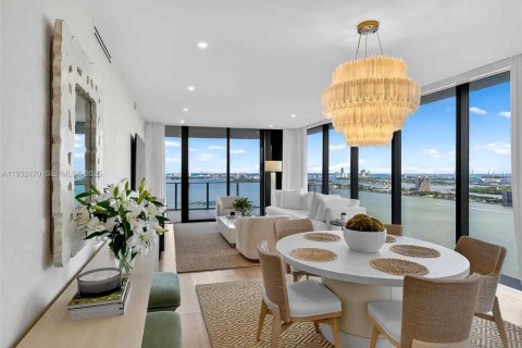 Снять в аренду кондоминиум в Майами, Флорида 4 спальни, 239.87м2, № 1991043 - фото 1