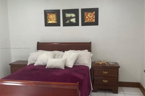 Condo in Sweetwater, Florida, 3 bedrooms  № 1981466 - photo 7