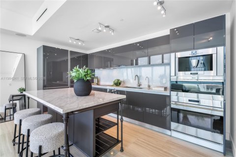 Купить кондоминиум в Майами, Флорида 2 спальни, 105.63м2, № 2091263 - фото 8