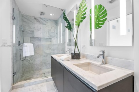 Купить кондоминиум в Майами, Флорида 2 спальни, 105.63м2, № 2091263 - фото 15