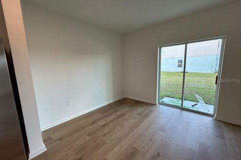 Villa ou maison à louer à Winter Haven, Floride: 4 chambres, 174.66 m2 № 2437229 - photo 3