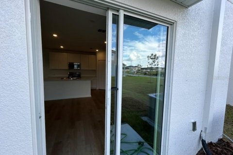 Villa ou maison à louer à Winter Haven, Floride: 4 chambres, 174.66 m2 № 2437229 - photo 10