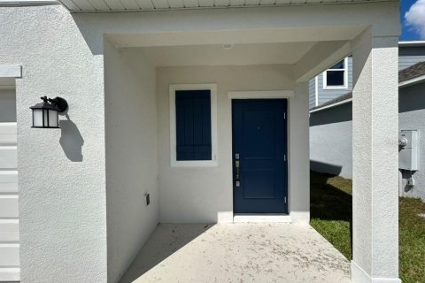 Villa ou maison à louer à Winter Haven, Floride: 4 chambres, 174.66 m2 № 2437229 - photo 2