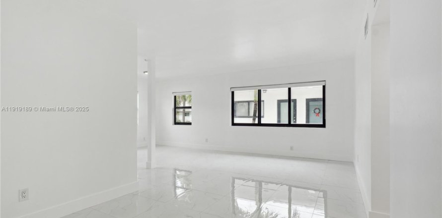 Квартира в Майами-Бич, Флорида 2 спальни, 102.19м2 № 1974403