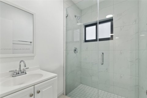 Снять в аренду квартиру в Майами-Бич, Флорида 2 спальни, 102.19м2, № 1974403 - фото 13