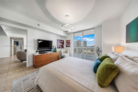 Купить кондоминиум в Майами, Флорида 2 спальни, 116.69м2, № 1987154 - фото 12