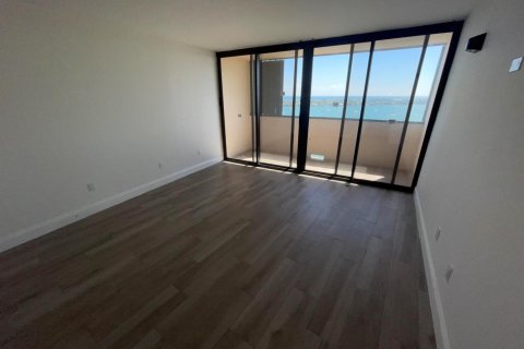 Condo in West Palm Beach, Florida, 2 bedrooms  № 2182860 - photo 16