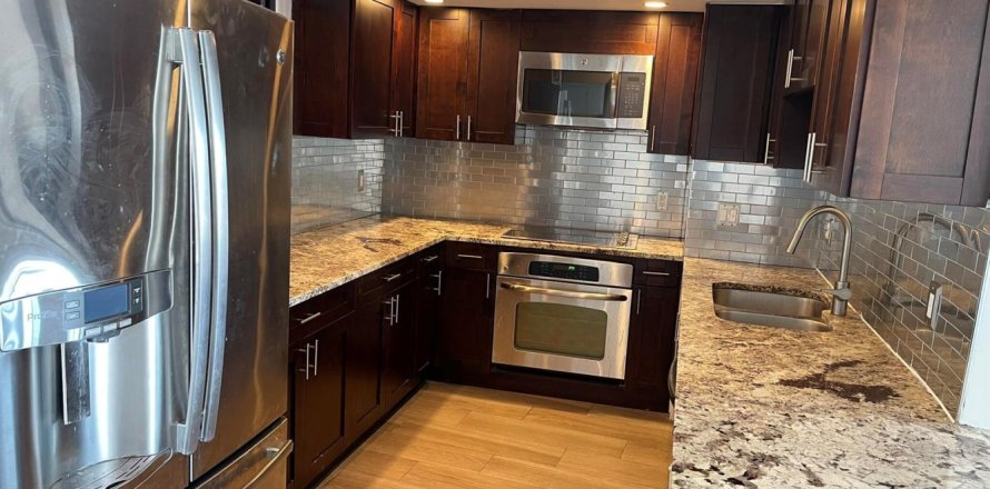 Condo in West Palm Beach, Florida, 2 bedrooms  № 2182860