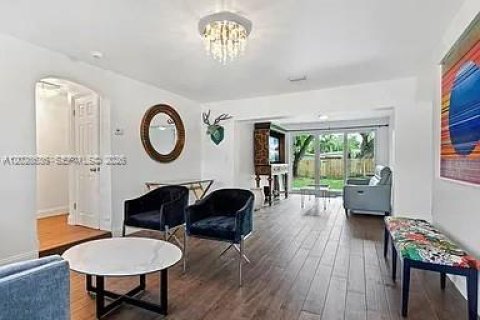 Casa en alquiler en Fort Lauderdale, Florida, 2 dormitorios, 94.02 m2 № 2088197 - foto 10
