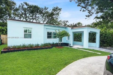 Casa en alquiler en Fort Lauderdale, Florida, 2 dormitorios, 94.02 m2 № 2088197 - foto 2