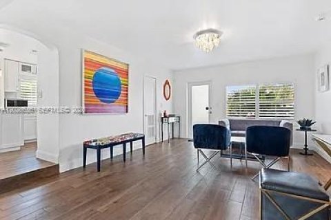 Casa en Fort Lauderdale, Florida 2 dormitorios, 94.02 m2 № 2088197