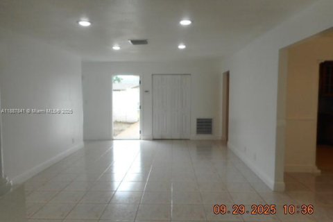 Villa ou maison à vendre à Sunrise, Floride: 4 chambres, 166.39 m2 № 1941765 - photo 7