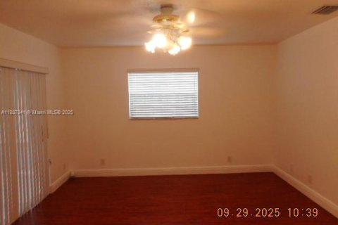 Villa ou maison à vendre à Sunrise, Floride: 4 chambres, 166.39 m2 № 1941765 - photo 21