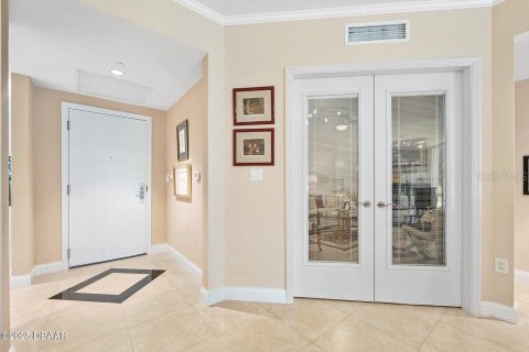 Condo in Daytona Beach, Florida, 2 bedrooms  № 1816043 - photo 2