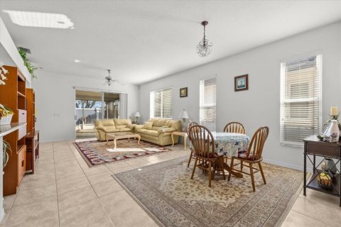 Villa ou maison à vendre à Wesley Chapel, Floride: 3 chambres, 158.68 m2 № 2415002 - photo 8