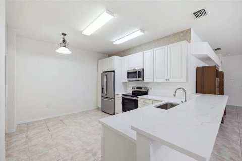 Villa ou maison à vendre à Wesley Chapel, Floride: 3 chambres, 158.68 m2 № 2415002 - photo 7