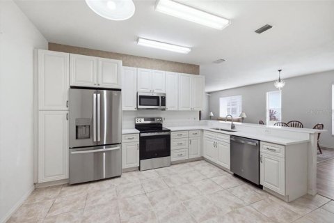 Villa ou maison à vendre à Wesley Chapel, Floride: 3 chambres, 158.68 m2 № 2415002 - photo 3