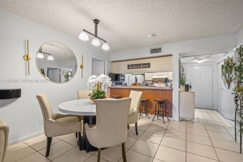 Copropriété à vendre à Doral, Floride: 2 chambres, 92.16 m2 № 2066645 - photo 7