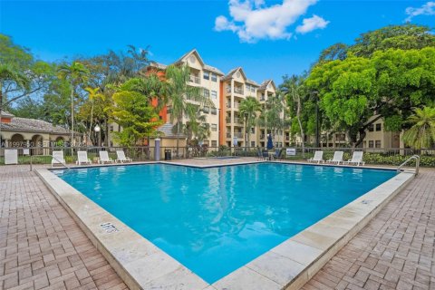 Copropriété à vendre à Doral, Floride: 2 chambres, 92.16 m2 № 2066645 - photo 1