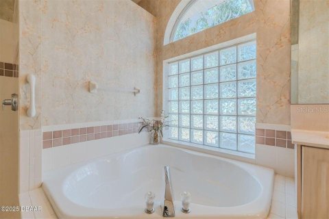 Villa ou maison à vendre à Ormond Beach, Floride: 3 chambres, 202.62 m2 № 1905705 - photo 16