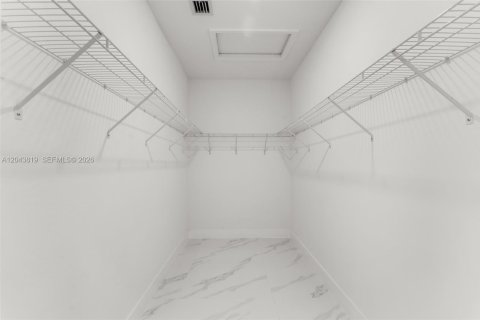 Casa en venta en Miami, Florida, 5 dormitorios, 321.07 m2 № 2269513 - foto 22