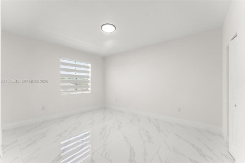 Casa en venta en Miami, Florida, 5 dormitorios, 321.07 m2 № 2269513 - foto 30