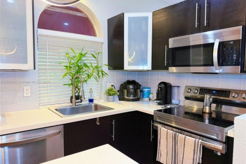 Condominio en venta en Coral Springs, Florida, 3 dormitorios, 161.37 m2 № 1816388 - foto 5