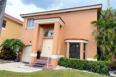 Condominio en venta en Coral Springs, Florida, 3 dormitorios, 161.37 m2 № 1816388 - foto 1