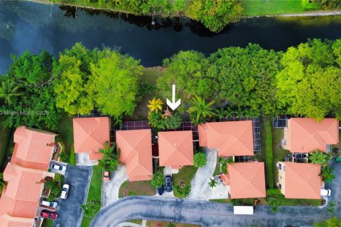 Condominio en venta en Coral Springs, Florida, 3 dormitorios, 161.37 m2 № 1816388 - foto 18