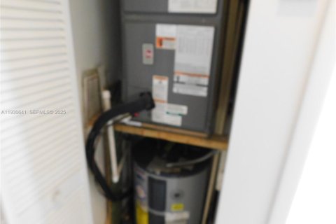 Снять в аренду кондоминиум в Майами, Флорида 2 спальни, 117.99м2, № 1989426 - фото 20