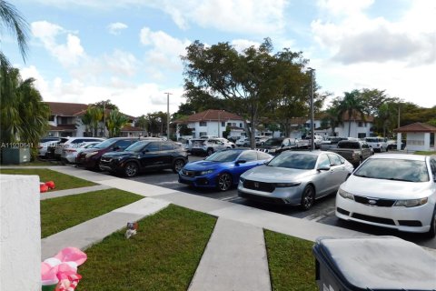 Снять в аренду кондоминиум в Майами, Флорида 2 спальни, 117.99м2, № 1989426 - фото 22