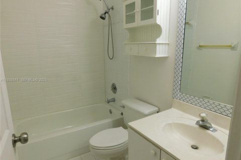 Снять в аренду кондоминиум в Майами, Флорида 2 спальни, 117.99м2, № 1989426 - фото 8