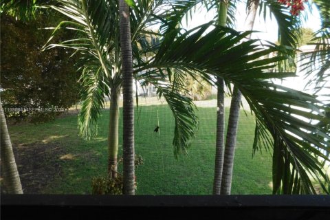 Снять в аренду кондоминиум в Майами, Флорида 2 спальни, 117.99м2, № 1989426 - фото 15