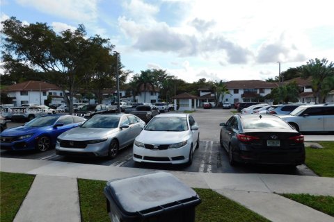 Снять в аренду кондоминиум в Майами, Флорида 2 спальни, 117.99м2, № 1989426 - фото 21