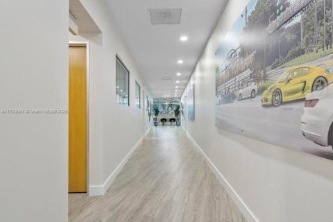 Immobilier commercial à vendre à Hollywood, Floride № 1985321 - photo 12