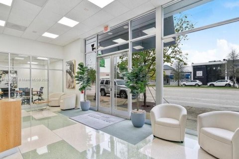 Immobilier commercial à vendre à Hollywood, Floride № 1985321 - photo 1