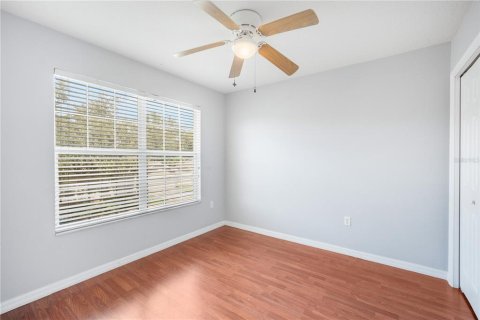 House in Pinellas Park, Florida 4 bedrooms, 213.21 sq.m. № 1910525 - photo 15