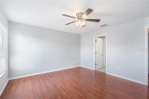 House in Pinellas Park, Florida 4 bedrooms, 213.21 sq.m. № 1910525 - photo 20