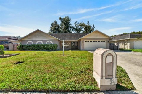 Villa ou maison à vendre à Tampa, Floride: 3 chambres, 270.44 m2 № 2422830 - photo 3