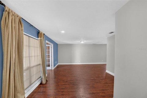 Villa ou maison à vendre à Tampa, Floride: 3 chambres, 270.44 m2 № 2422830 - photo 7