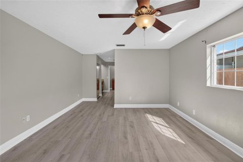 Villa ou maison à vendre à Tampa, Floride: 3 chambres, 270.44 m2 № 2422830 - photo 20