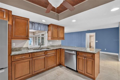 Villa ou maison à vendre à Tampa, Floride: 3 chambres, 270.44 m2 № 2422830 - photo 30